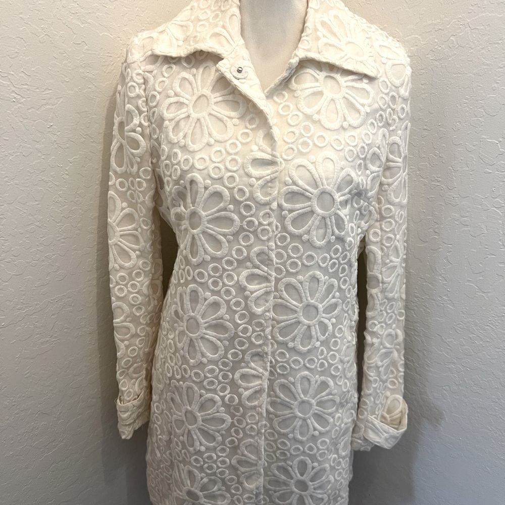 🤍 White Floral~ Damsel Jacket 🤍